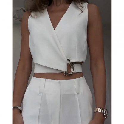BELKOMPL-BEL-S/M, Elegantní bílý top s unikátním designem - Image 3