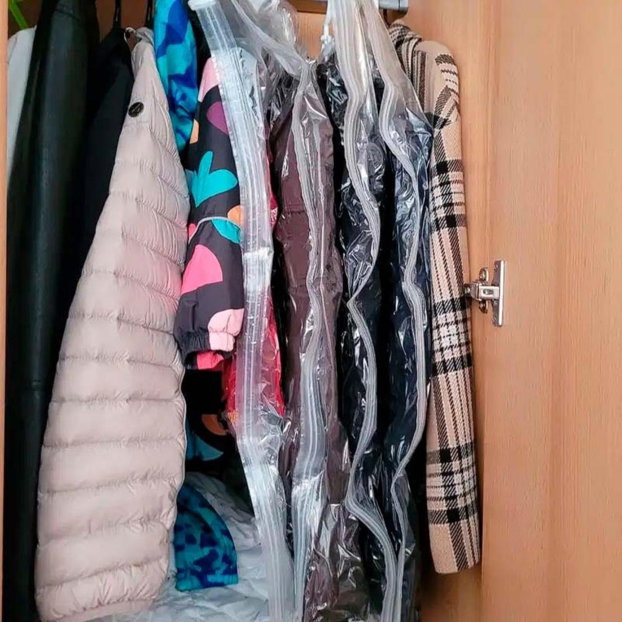 Bagsy, závěsné vakuové pytle na ukládání oblečení (4 ks.) - Image 2
