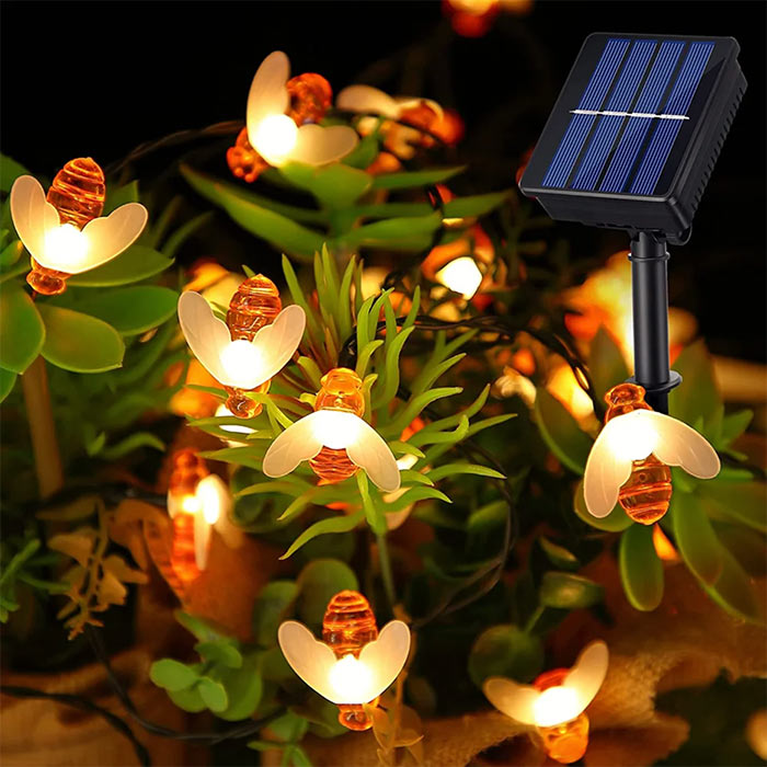 30 LED světel na 6,5 metru dlouhém řetězu!