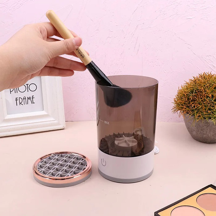 CleanMakeup, zařízení pro čištění a skladování štětců na make-up - Image 4