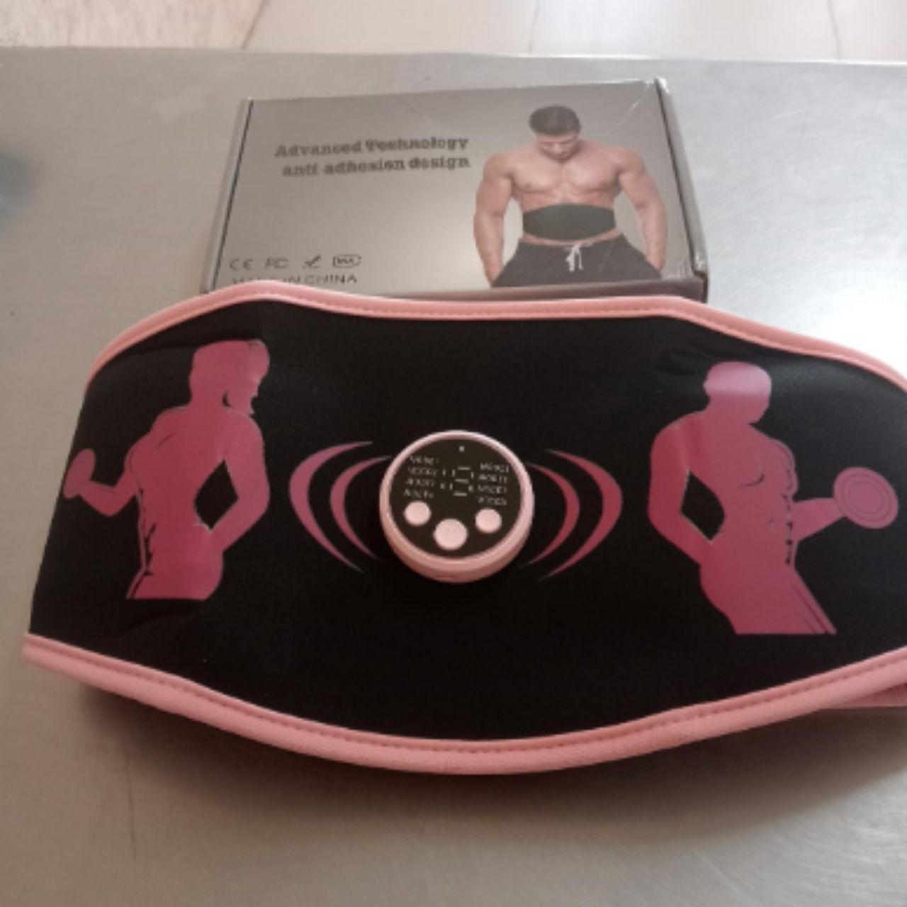 FitnessBelt, pás pro stimulaci břišních svalů - Image 6
