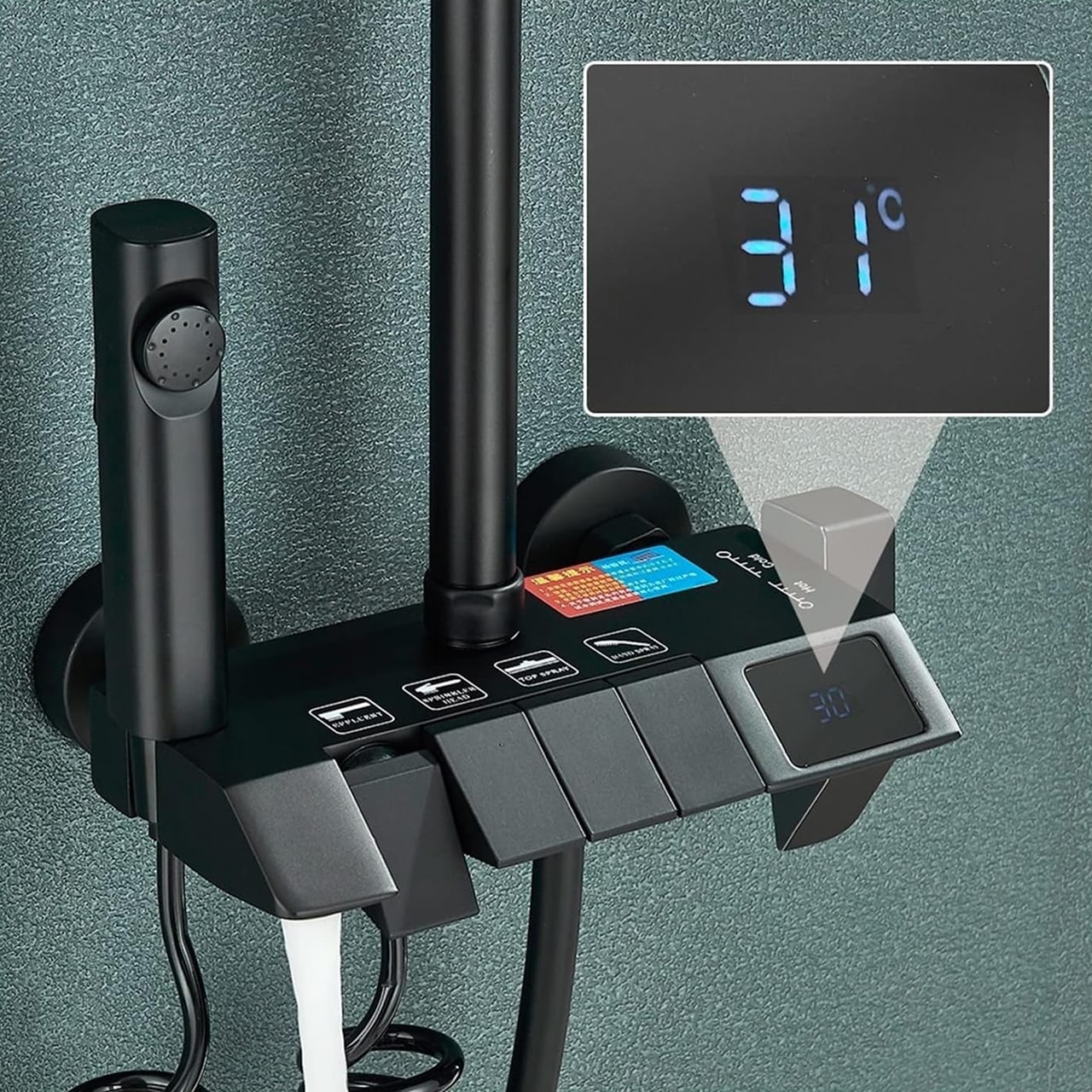 Moderní design s digitálním LED displejem teploty vody.