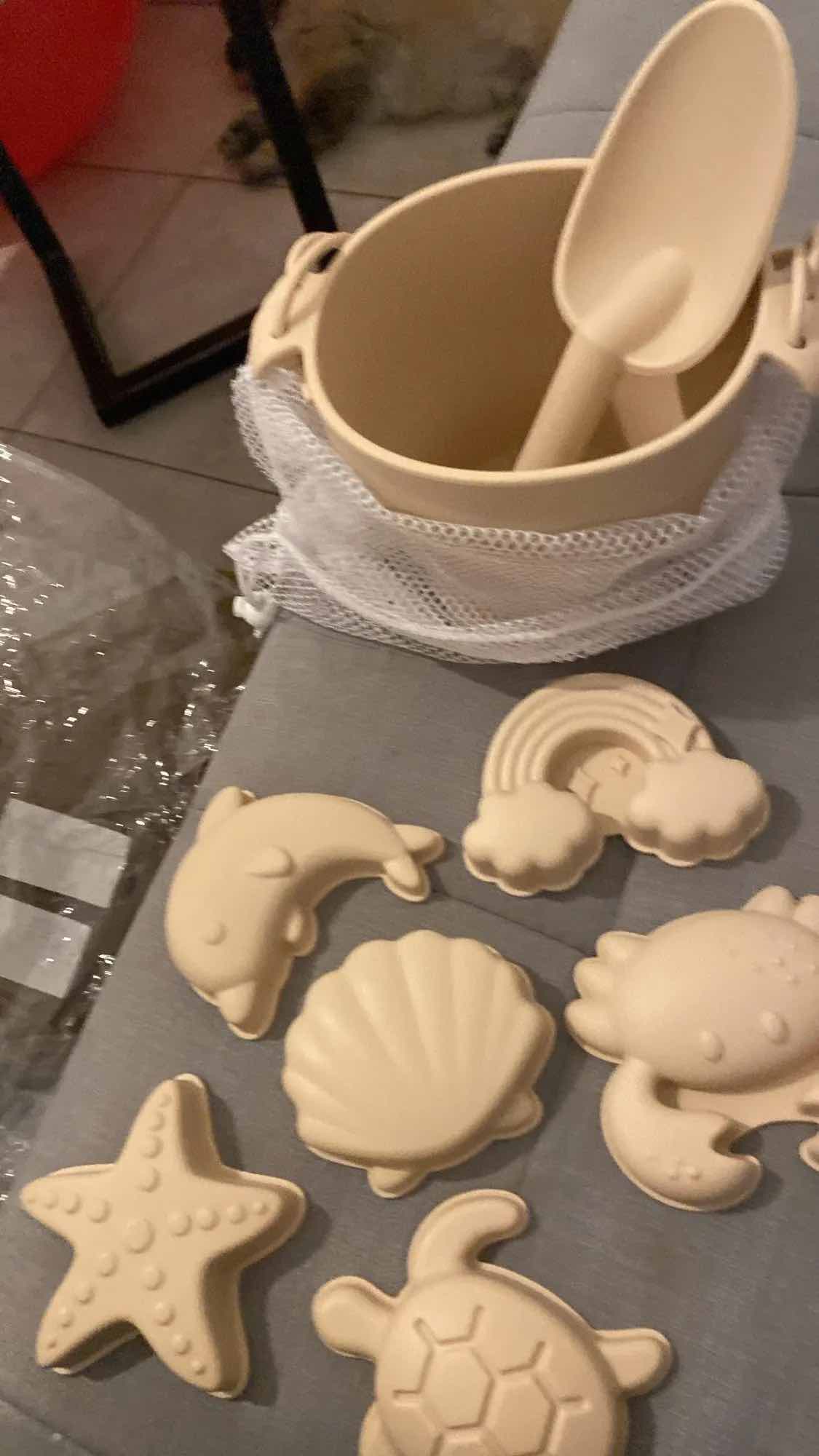 SandBucket, 8dílná sada hraček do pískoviště pro děti - Image 10