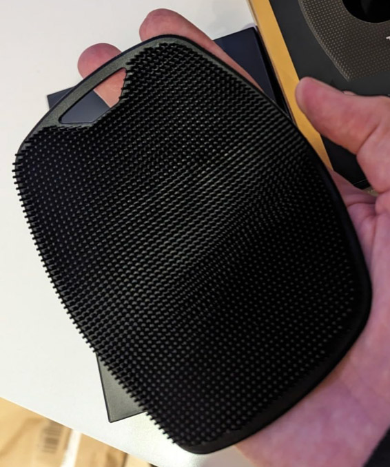 Scrubby, silikonový kartáč na masáž a péči o tělo - Image 10