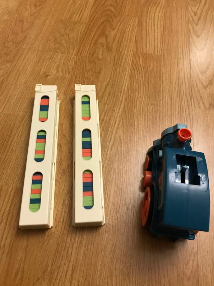 TrainDomino, vláček, který ukladá domino - Image 2