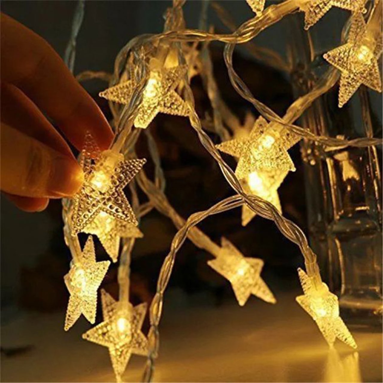 LED hvězdná světla jsou vhodná pro vnitřní i venkovní dekoraci, protože jsou vhodná pro různé povětrnostní podmínky!