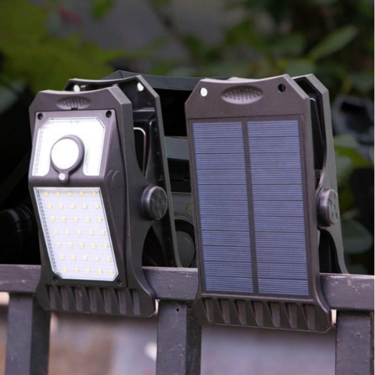 DeckClip, solární zahradní osvětlení s klipem a senzorem pohybu - Image 1